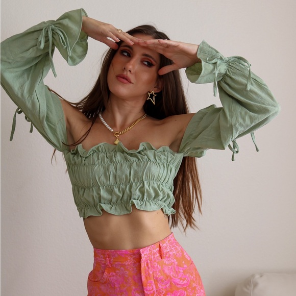 Sage green ruched off-the-shoulder crop top - Picture 4 of 4